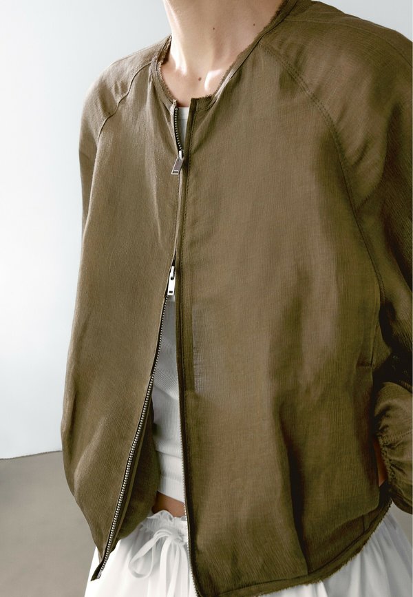 FRAYED  - Bomber Jacket3