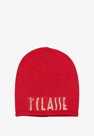 Berretto a maglia rossa con una vestibilità aderente, caratterizzato da una superficie testurizzata e un logo di colore chiaro a contrasto sulla parte anteriore.