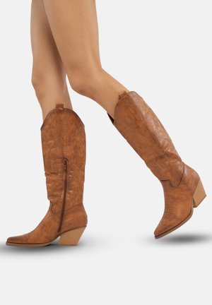 Botas camperas - braun