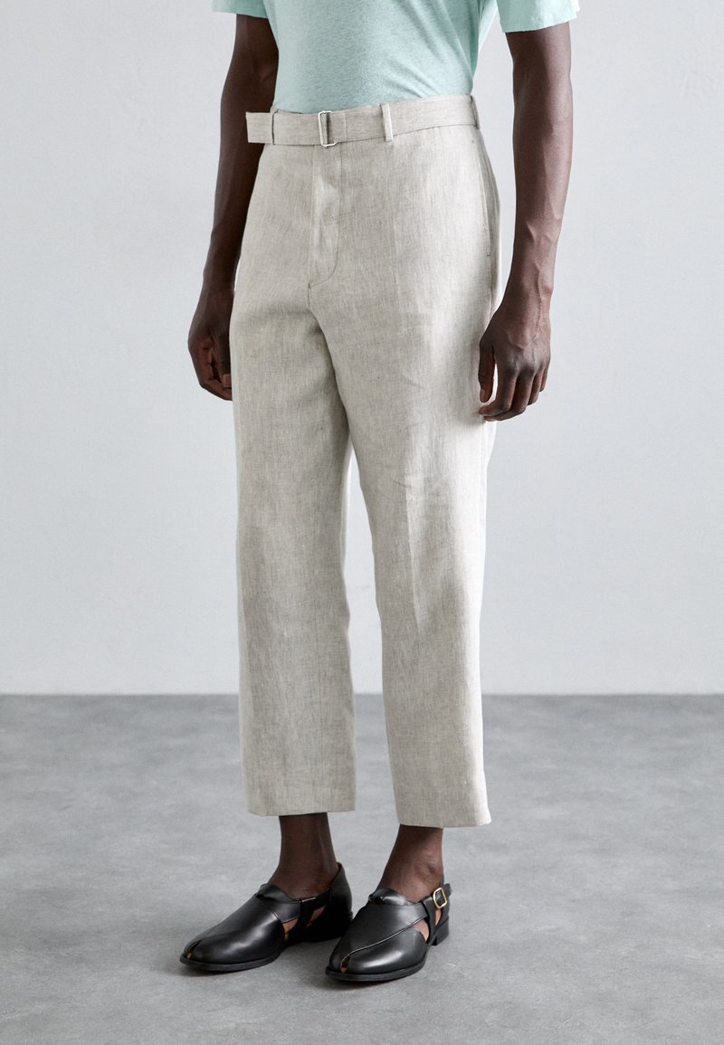 OFFICINE GENERALE HOCHE NATURAL - Pantaloni chino - natural
