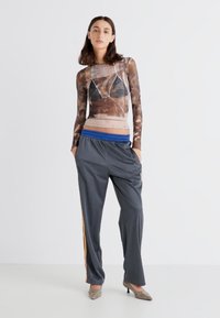 Jaded London FOOTBALL JOGGERS - Treniņtērpa apakšdaļas - blue