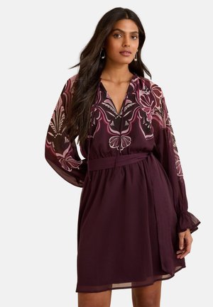 Love & Roses REGULAR FIT - PRINTED  - Rochie de zi - berry red