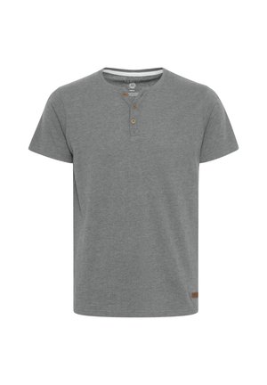 Gray short-sleeve t-shirt made of cotton, features a crew neckline with three wooden buttons, and an accent label at the hem.