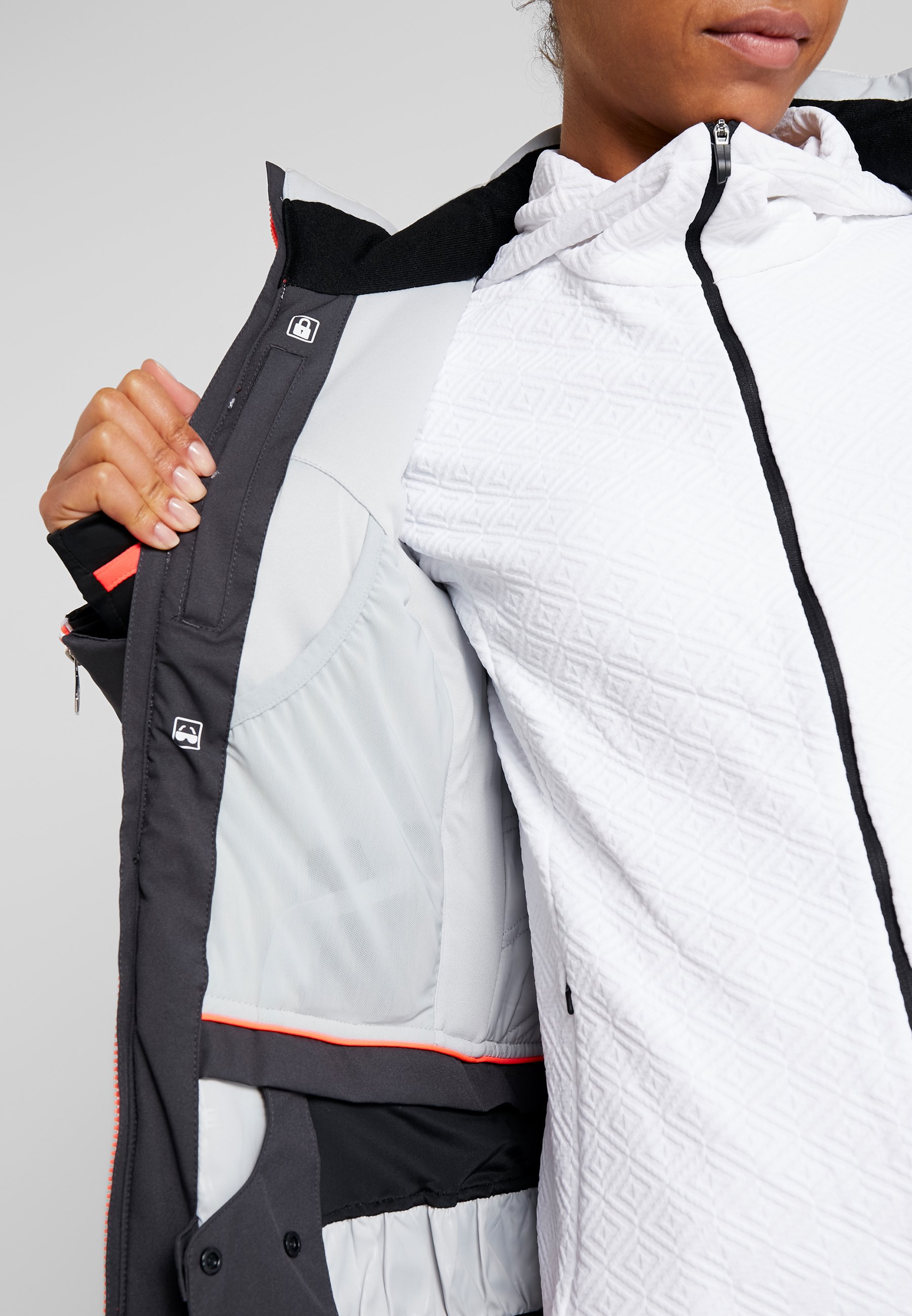 AVOWAL JACKET Skijacke ebonywhite AVOWAL JACKET Skijacke ebonywhite