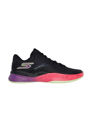 Zapatilla deportiva negra con parte superior texturizada, que presenta una entresuela degradada en rosa, púrpura y verde con acentos moteados.