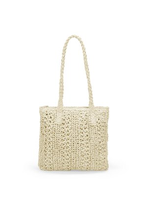 Bolsa de mano de paja tejida, color crema, forma rectangular, con asas trenzadas y una superficie texturizada con un diseño de patrón abierto.