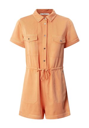 Kurzärmeliger Jumpsuit aus hellorangefarbenem Stoff. Verfügt über einen Kragen, eine Knopfleiste, zwei Brusttaschen, einen bindbaren Taillengürtel und eine lockere Passform.