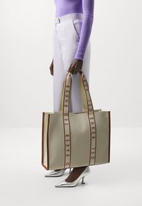 Ted Baker GEORJEY - Velika torba - natural