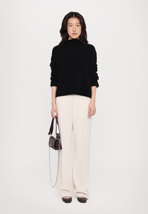 MIKA STRIPE - Jumper3