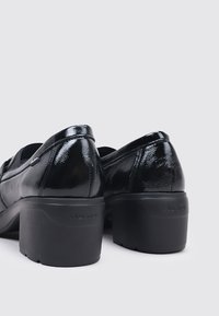 Fluchos Zapatos de plataforma - black