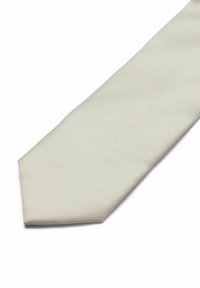 Cravatta di seta di colore crema chiaro. Texture liscia, forma tradizionale stretta e punta a filo. Nessun motivo o accenti visibili.