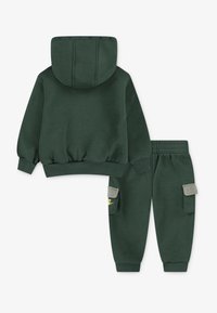 Nike Sportswear UTILITY SET - Treniņtērps - fir
