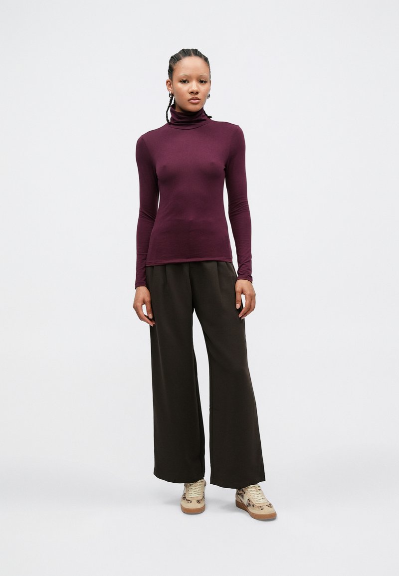 Yamamay NEXT TO SKIN - Maglietta a manica lunga - black plain/nero