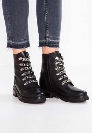 Cowboy-/Bikerstiefelette - black