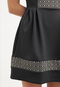 WAL G. Jerseyklänning - black