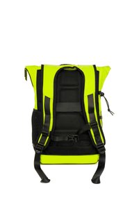 Vue arrière d'un sac à dos jaune fluo et noir, avec un dos en mesh rembourré, des bretelles réglables et une fermeture éclair.