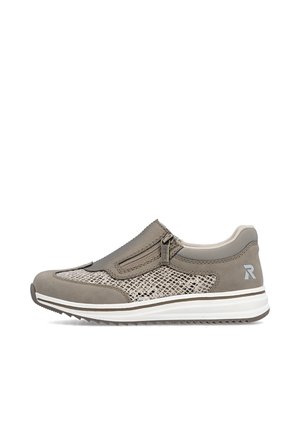 Baskets grises à enfiler, à profil bas, avec fermeture éclair latérale, panneaux en mesh, semelle blanche matelassée et logo "R" au talon.