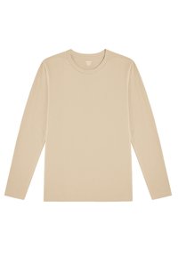 Beżowy t-shirt z długim rękawem, wykonany z miękkiego materiału, z okrągłym dekoltem, prostym dołem i bez widocznych wzorów czy logo.