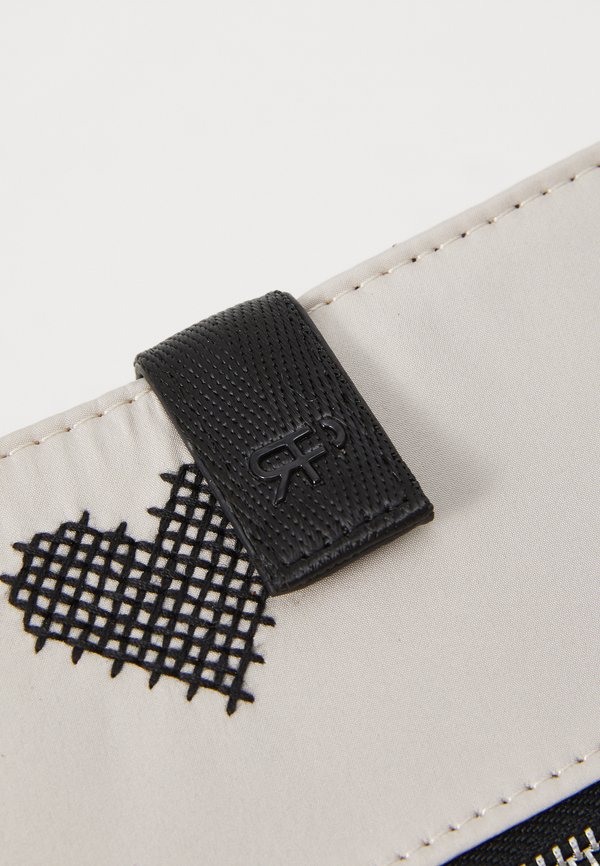 PHONE HOLDER AMORE - Phone pouch - ecru2