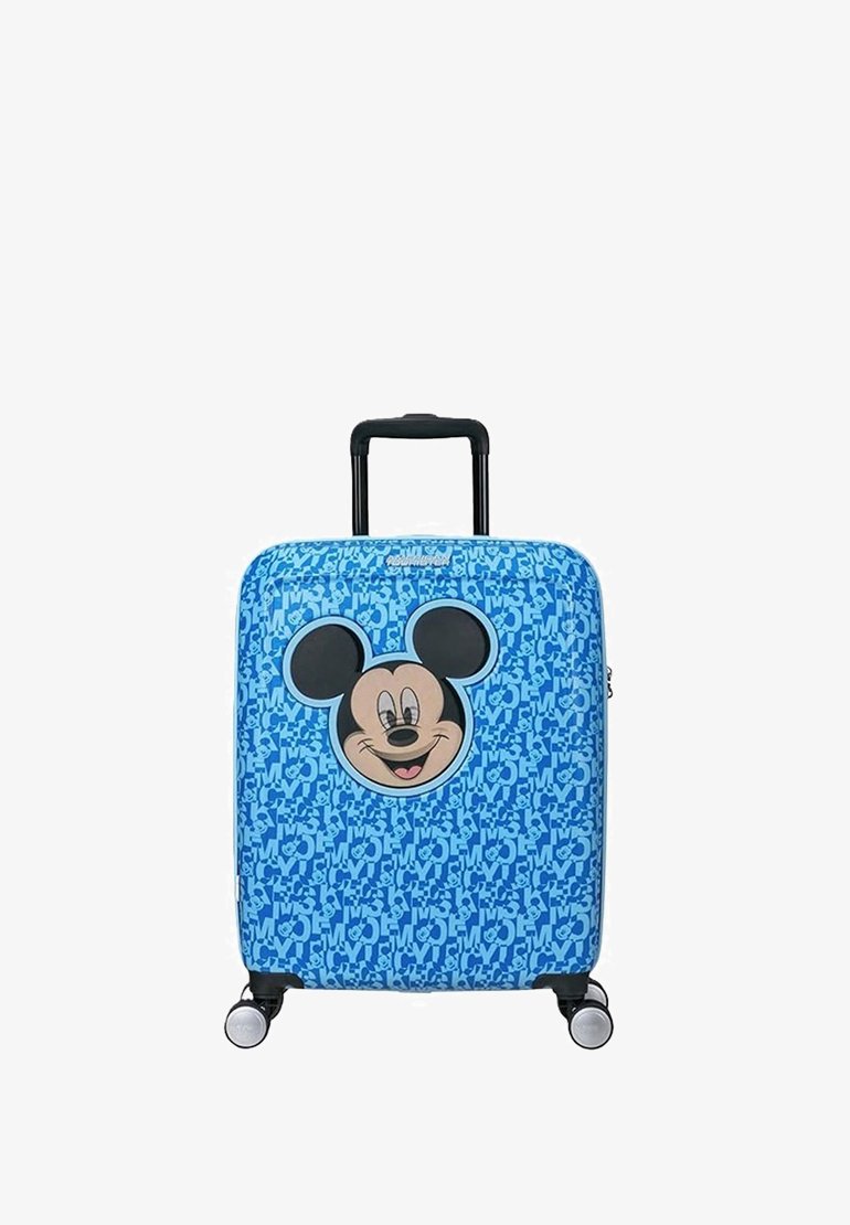 Valigia rigida di colore blu con un grande design di Topolino. Superficie testurizzata con ruote girevoli e manico telescopico.