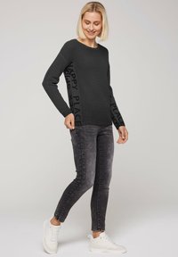 Soccx MIT INTARSIEN-LOGO - Strickpullover - black