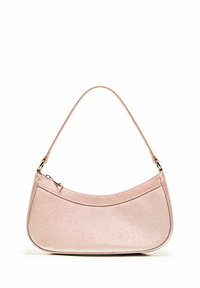 Skinnende lyserød skuldertaske med en buet form, glat tekstur og en enkelt rem. Har en lynlås lukning og et minimalistisk design.