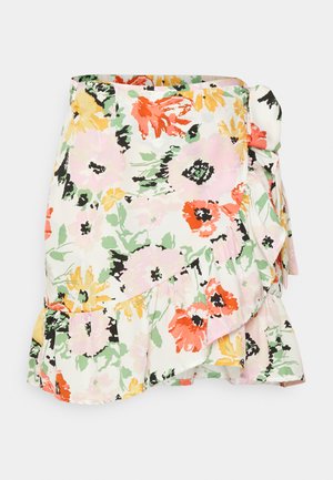 ONLY Petite ONLOLIVIA WRAP SKIRT - Átlapolós szoknya - cloud dancer/kamil