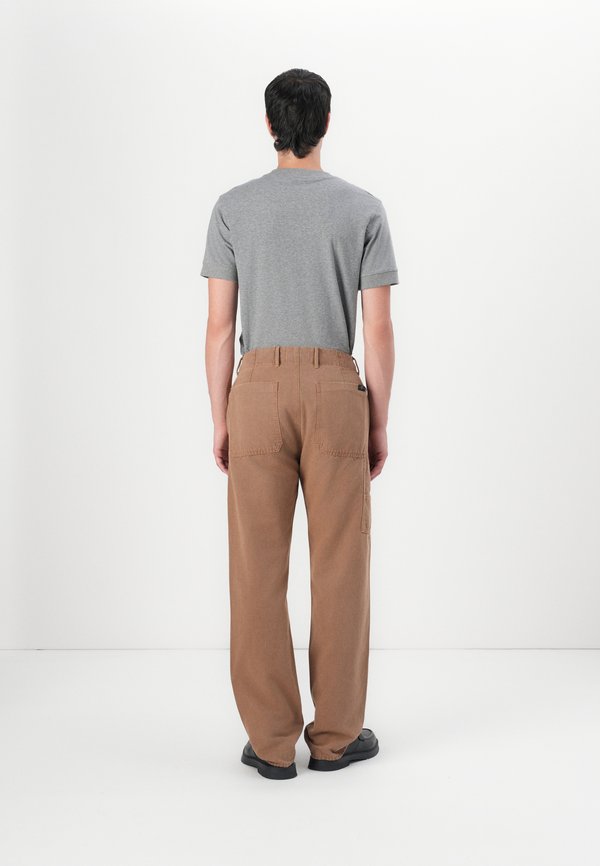 CARPENTER - Straight leg jeans - khaki3