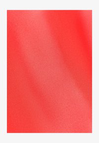 Ei valittu, light crimson white