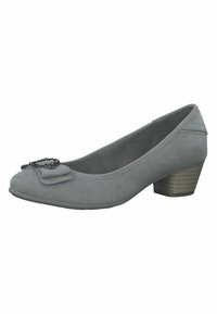 Escarpins gris en nubuck à petit talon avec un bout arrondi, accent en nœud décoratif et surpiqûres le long des bords.