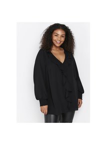 Svart blus med V-ringning, med volangdetaljer nedanför och lösa, samlade ärmar med elastiska manschetter. Slät tygtextur.