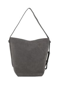 Grijze suède bucket bag met een taps toelopende bovenkant en een verstelbare schouderriem. Heeft een gladde textuur en een minimalistisch ontwerp zonder zichtbare hardware.