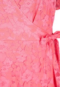 Zizzi WICKEL UND KURZEN ÄRMELN - Kasdienė suknelė - pink carnation