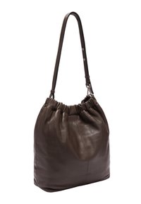 Ciemnobrązowa skórzana torba na ramię z marszczonym górnym detalem i długim regulowanym paskiem, pokazana na białym tle.