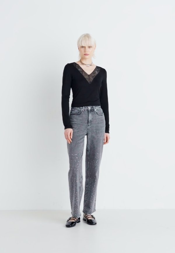 DETAIL - Long sleeved top2