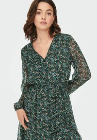 ONLY ONLCERA 3/4 SHORT WVN - Vestido camisero - balsam green
