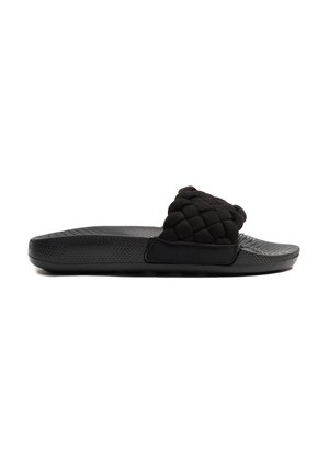 Chancla negra con una tira acolchada y acolchada, y una suela de goma texturizada para mayor agarre. Diseño elegante y minimalista.