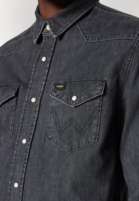 Wrangler 27MW - Camicia - black jack