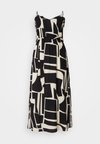 VMCEASY SLIT VNECK DRESS - Robe longue - black