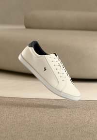 Δεν επιλέχθηκε, white