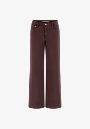 Jeansy z szerokimi nogawkami w głębokim kolorze burgundowym, wykonane z miękkiego denimu. Posiadają zapięcie na guziki oraz pięciokieszeniowy design z minimalnym przeszyciem.