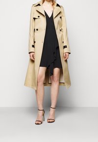 Patrizia Pepe Trenčkot - beige