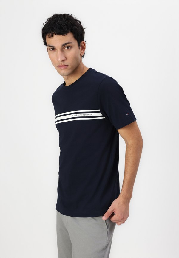 CENTRAL CHEST STRIPE TEE - Print T-shirt - desert sky2