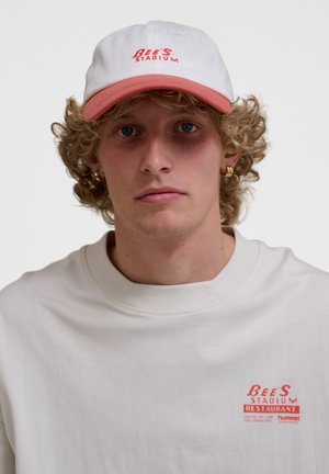 STADIUM - Cap - tofu