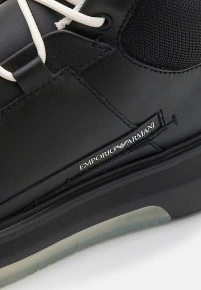 Emporio Armani Augsti sporta apavi - black