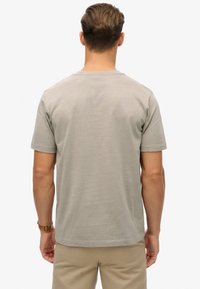 Superdry & Co MICRO LOGO GRAPHIC LOOSE - T-shirts print - deep beige slub