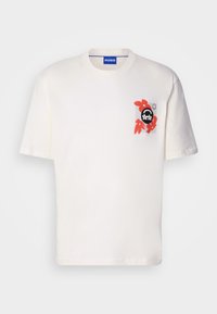 Atlasīts, open white