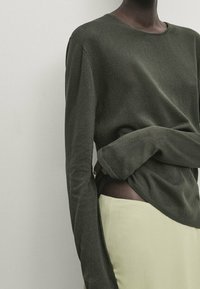 Massimo Dutti Strickpullover - dark green