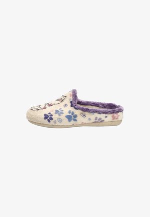 Zapatillas de peluche en crema con detalles en púrpura. Presentan huellas coloridas en azul y rosa. Diseño abierto en la parte trasera para poner y quitar fácilmente.