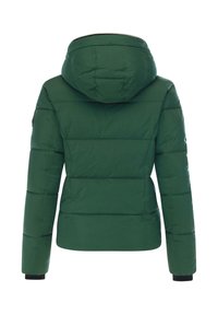 Zaļš pūkainais mētelis ar kapuci, quilted dizainu un elastīgām aprocēm. Izgatavots no izolējoša materiāla siltumam un komfortam.